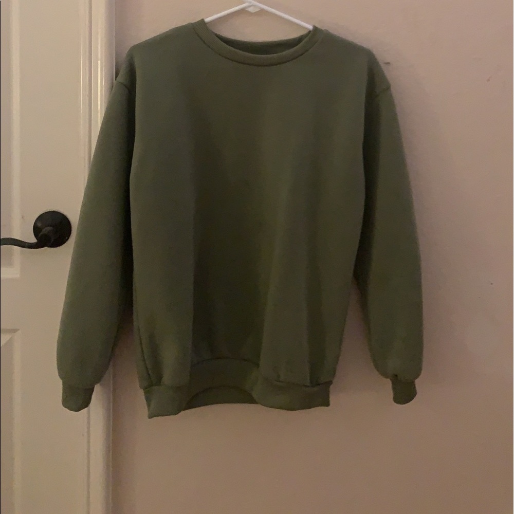 Green aesthetic crewneck! Size:  s